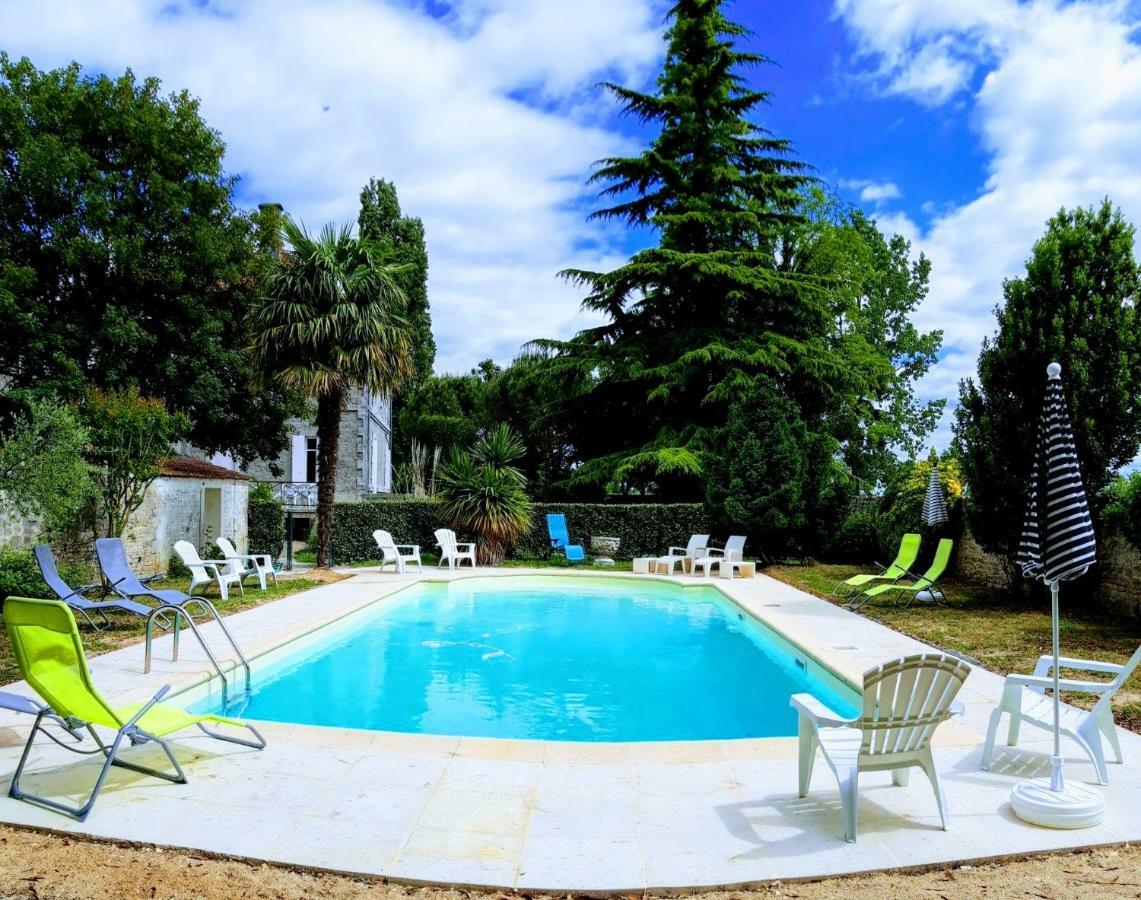 Logis Des Bessons Bed & Breakfast Migron Екстериор снимка